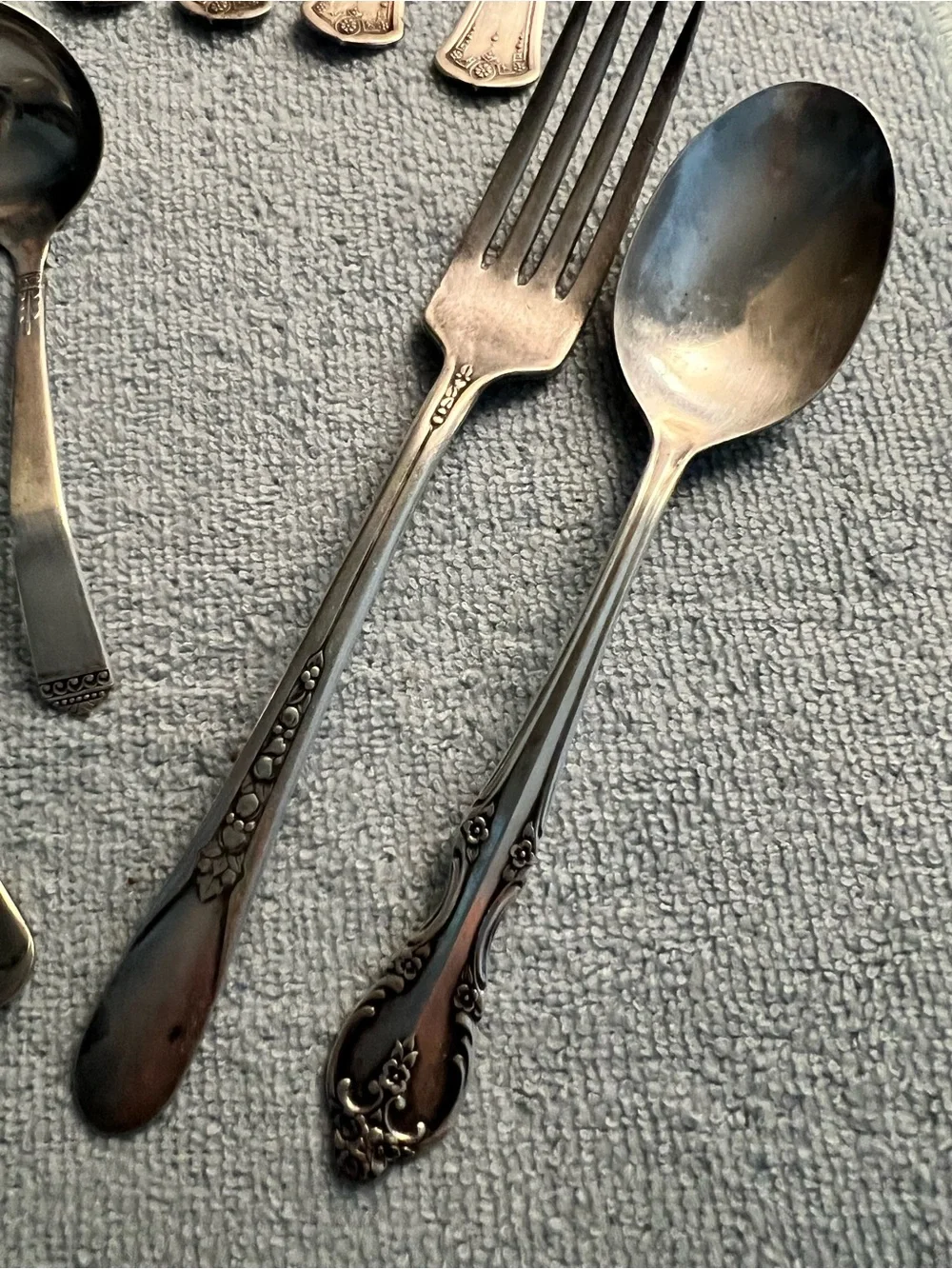 Silver Flatware Set - Assorted Spoons, Butter Knives & Serving Pieces